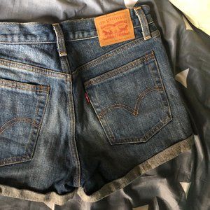 NWT LEVI WEDGIE FIT SHORTS White Oak Cone Denim 27